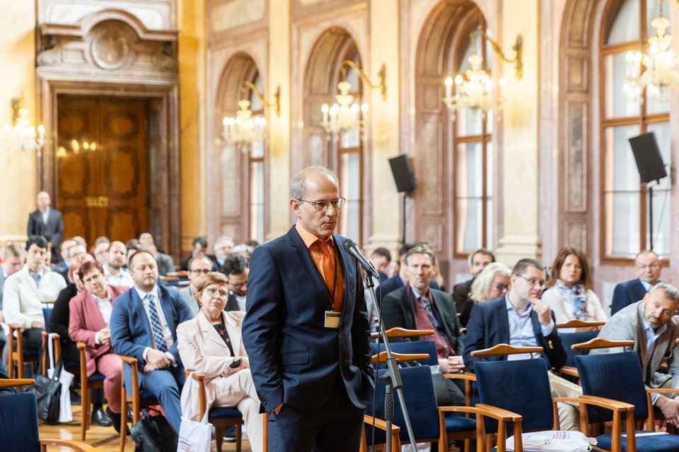 Povinností ČNB je zajištění stability finančního trhu, ale situace je dnes taková, že celý krypto sektor je z finančního trhu vyloučen - Pavel Niedoba, CEO Simplecoin